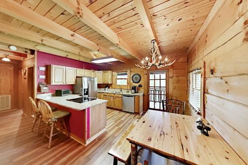 The Norma Jean - Private Balcony Hot Tub Firepit cabin - main image
