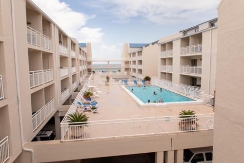 Exceptional Vacation Home in Orange Beach condo - image 7