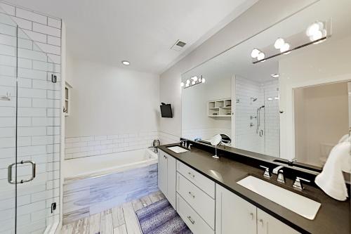 Exceptional Vacation Home in Nashville home - image 3