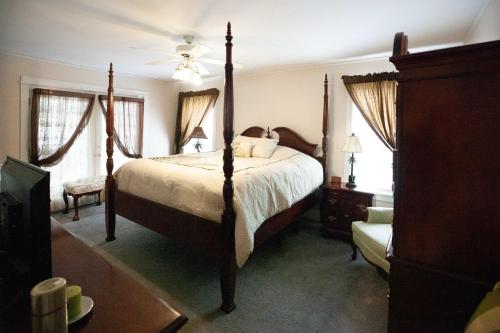 The Cottage By The Canal - Sunroom - Near Gulf home - image 11