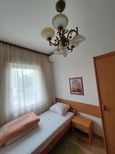 1 twin bed