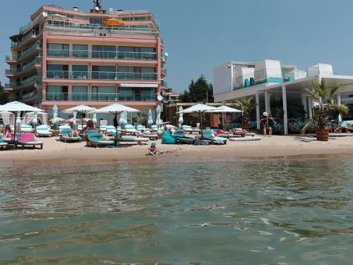 Beachfront Smart Homes by Marty's, Slantchev Briag