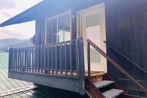 Pioneer Lodge 16 - image 8