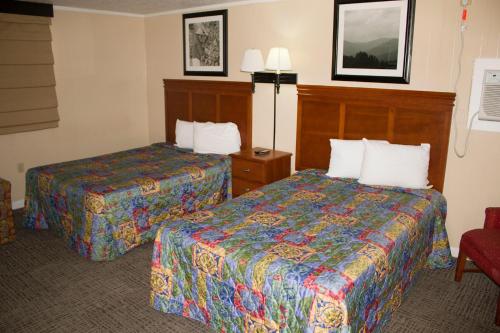 Budget Inn Room Type - Standard Triple Room