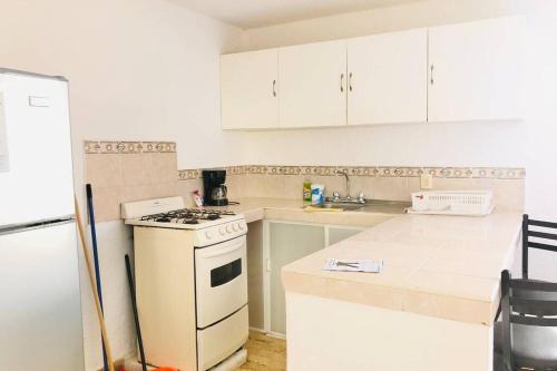 15 min walking to the beach confort 1br, HotelZone Gre511