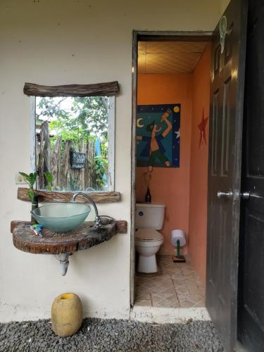 Bagno, Las Porrocas Backpacer's in Pedasi