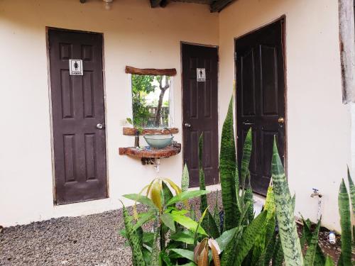 Bagno, Las Porrocas Backpacer's in Pedasi