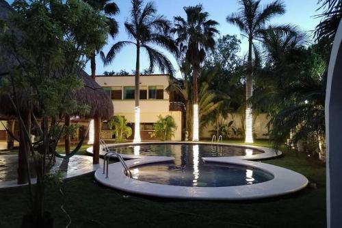 Hermoso salon de eventos tropical de frente al mar