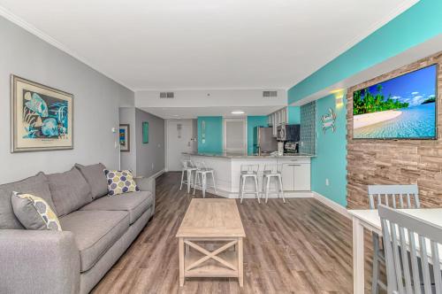 Beautiful 2 Bedroom Apartment with Stunning Views Palace Resort 1113 - image 12