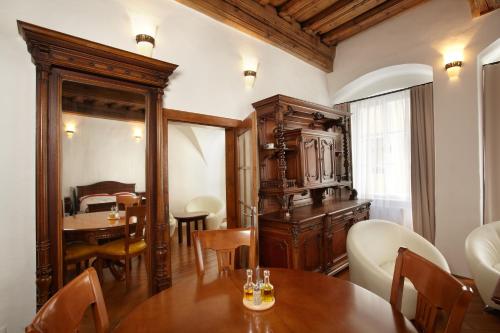 Residence Muzeum Vltavínů - image 8