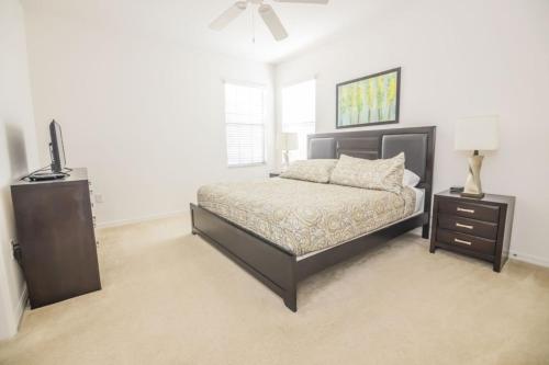 Modern Providence Vacation Home home - image 7