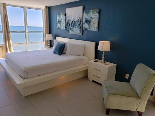 Newly Renovated Beachfront Studio Sun N Sand 1014