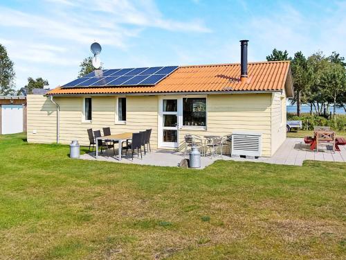  6 person holiday home in Hadsund, Ferienwohnung in Hadsund