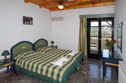 Stratos Villas in Nikiforos Fokas