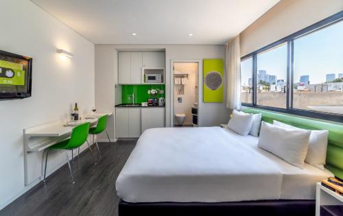 130 Rock Apartments - image 5