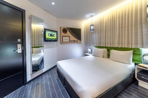 130 Rock Apartments Room Type - Studio (2 Adults)