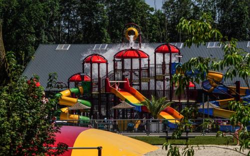 Aquapark, Camping Wedderbergen in Verspreide huizen in de Weddermarke