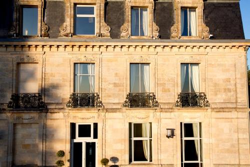 31023015 Château Grattequina Hôtel