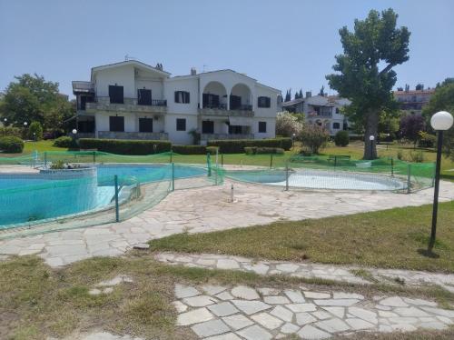 Sonia's maisonette with pool n Possidi