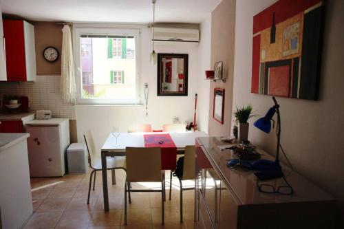Bright apartment Milena - center