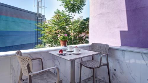 SEVEN ROSES APART HOTEL - image 2
