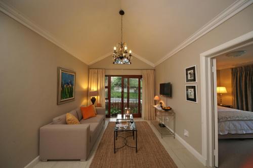 Deluxe Apartment image 1