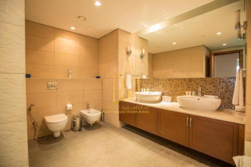 Ahlan Holiday Homes - Sea View & Atlantis View 03 BR- Marina Residence 1
