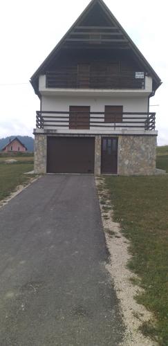 Vikendica Petar