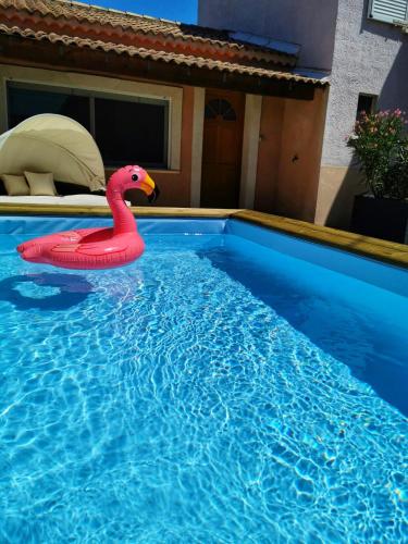 STUDIO PRIVATIF CLIMATISÉ , TERRASSE ET PiSCINE