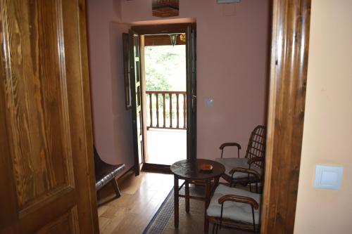 APARTAMENTOS RURALES BUXIL