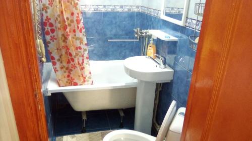 Badkamer, 1-я Слободская, 17А, угол проспекта Центрального, 3 дивана, Wi-Fi, отдельный вход. (1-я Слободская, 17А, угол проспекта Центрального, 3 дивана, Wi-Fi, отдельныи вход.) in Nikolaev