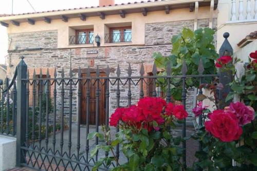  Casa rural El Mirador del Monreal 13 pax, Pension in Casafranca bei Los Santos