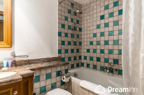 Dream Inn Apartments - Arabian Old Town - image 11
