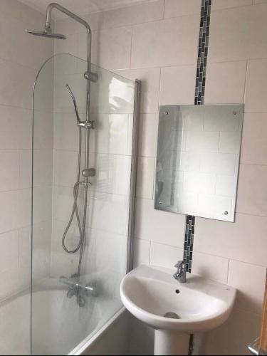 Stunning 3 bed house near Blackpool Zoo, Stanley Park and Victoria Hospital
