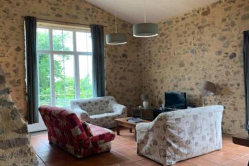 Gîte 7 pers piscine intérieure à 15 mn Puy du Fou gîte à louer Beau Chêne