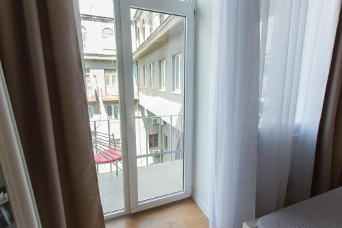 Erkély/terasz, Studio LUX beside metro Universytet, Yaroslava Mudroho - Chernyshevska str 95-5 in Harkov