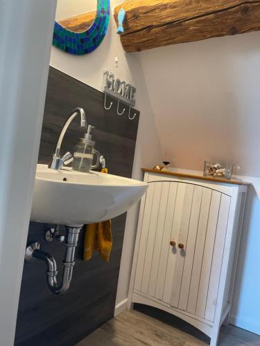 Badezimmer, Ferienwohnungen Lausbuben & Zicken - im grünen Herzen Deutschlands (Ferienwohnungen Lausbuben & Zicken - im grunen Herzen Deutschlands) in Herleshausen