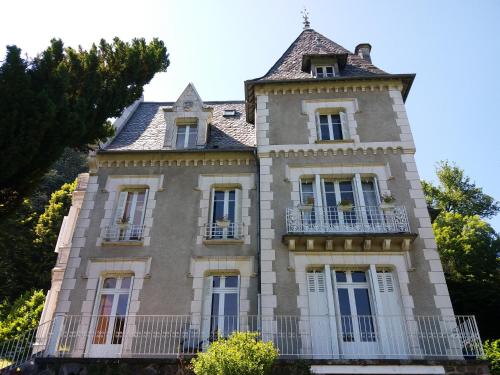 Castel Blanc chambre d'hôte Brommat