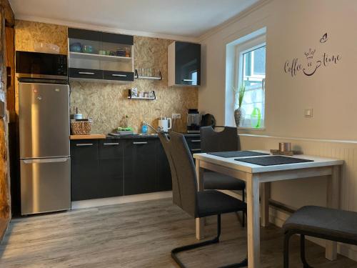 مطبخ, Ferienwohnungen Lausbuben & Zicken - im grünen Herzen Deutschlands (Ferienwohnungen Lausbuben & Zicken - im grunen Herzen Deutschlands) in Herleshausen