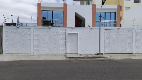 Suites y habitaciones en Edificacion Amaralto in Manta