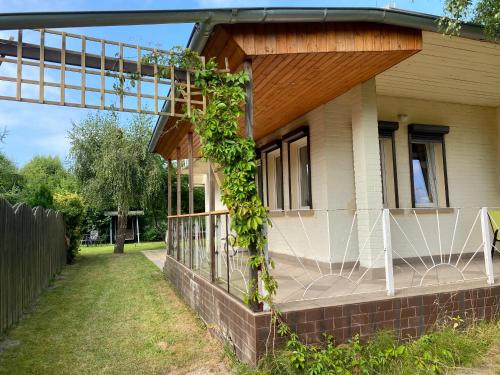 Domek z Ogrodem, Rowy (foto 9)