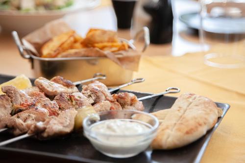 B4B Athens Signature Hotel - image 5