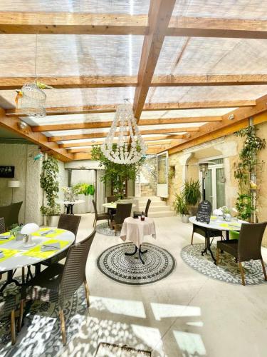 Létesítmények, Les Voyageurs in Charols