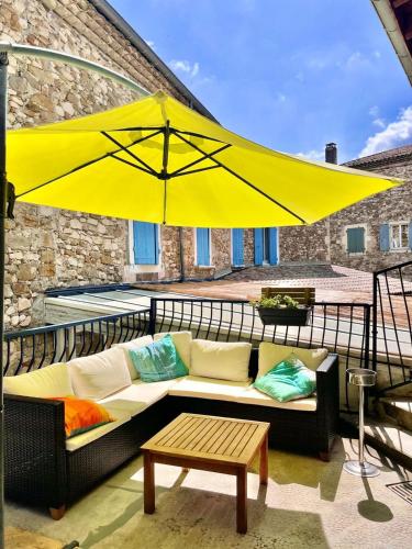 Erkély/terasz, Les Voyageurs in Charols