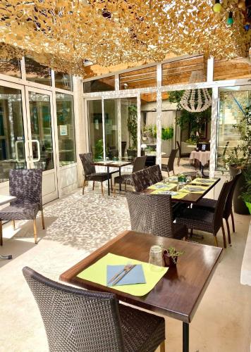 Létesítmények, Les Voyageurs in Charols