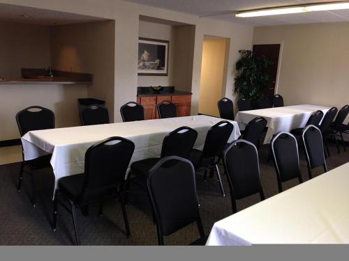 Norwood Inn & Suites La Crosse - main image