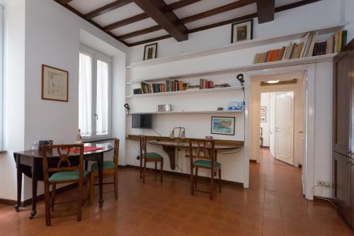 Campo de Fiori Lovely Apartment - image 3