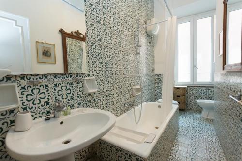 Campo de Fiori Lovely Apartment, Рим (фото 10)