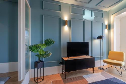 HM - Infante Riverside Apartment N