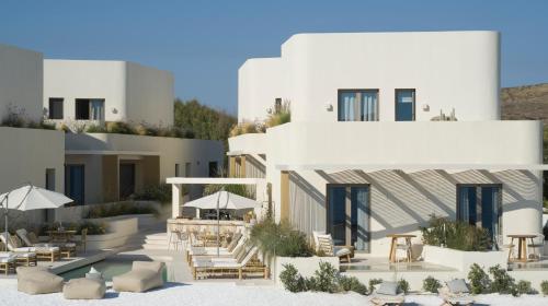 White Pebble Suites - image 12